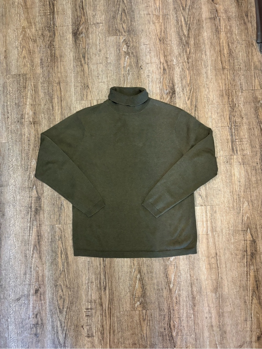 Mossimo Supply Co. wool/cotton Men's Olive Turtleneck Sweater size M (0074)